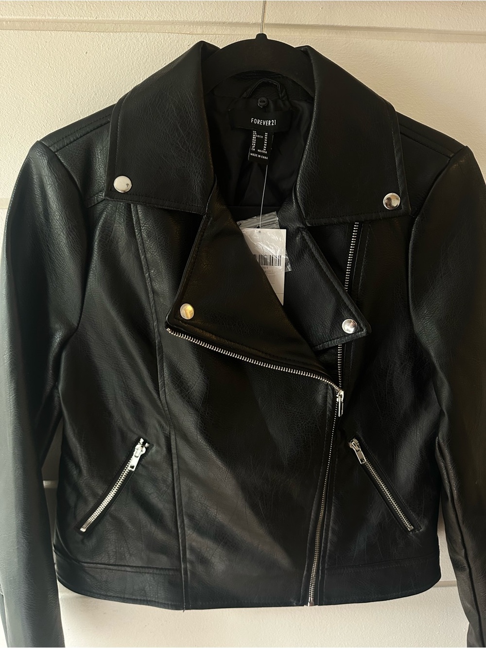 (NWT) Forever 21 Black Faux Leather Jacket Moto Trendy (M) - Picture 10 of 15